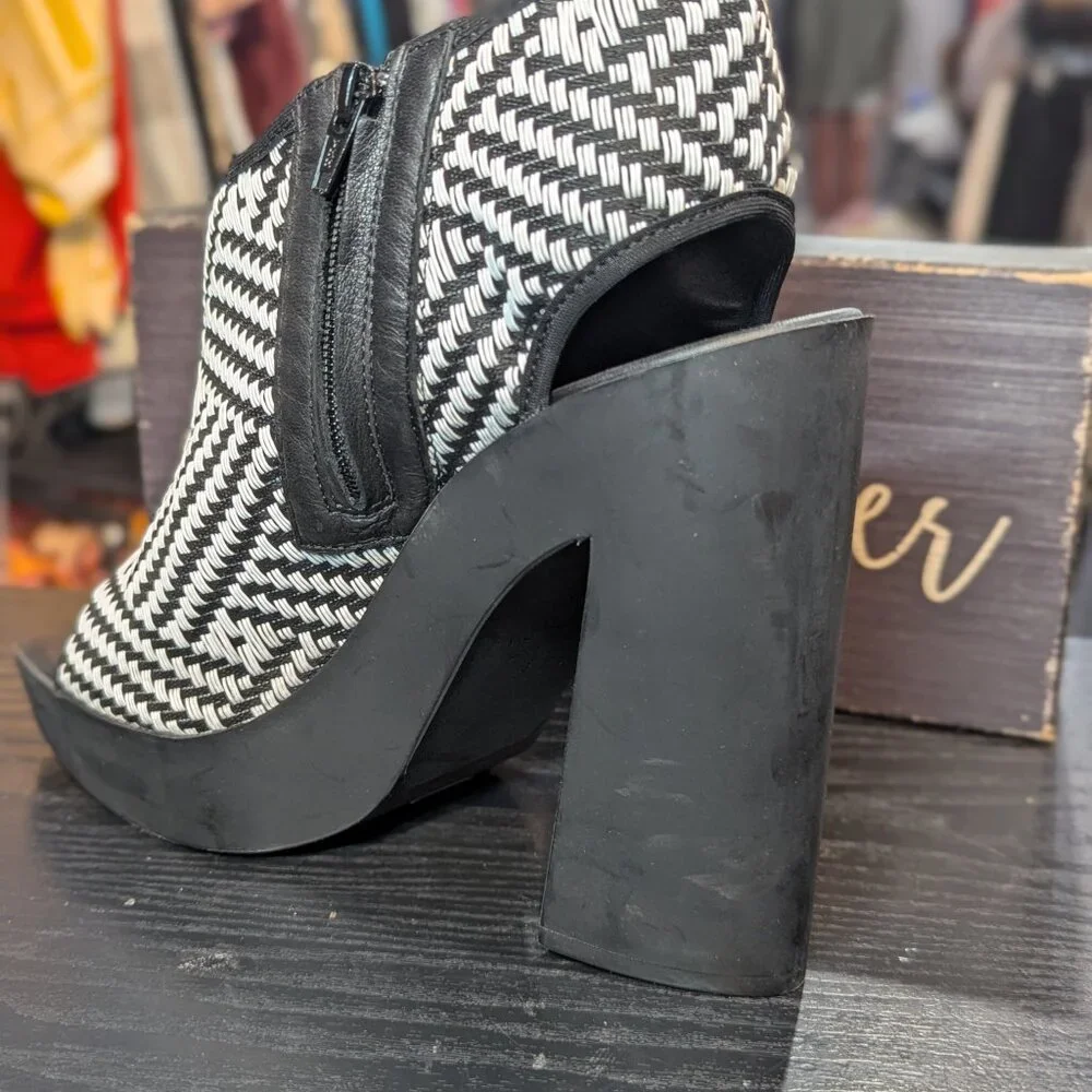 Vic Matie Platform Heels